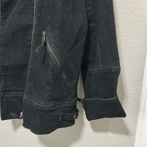 Max Studio Womens Denim Moto Jacket Sylvie Size XS Black Dark Wash Loose Fit NWT - Picture 4 of 16